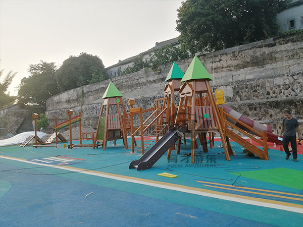 幼兒園木質(zhì)組合滑梯兒童戶(hù)外景區(qū)游樂(lè)設(shè)備黃花梨木攀爬架體能訓(xùn)練(圖2) 未標(biāo)題-8.jpg