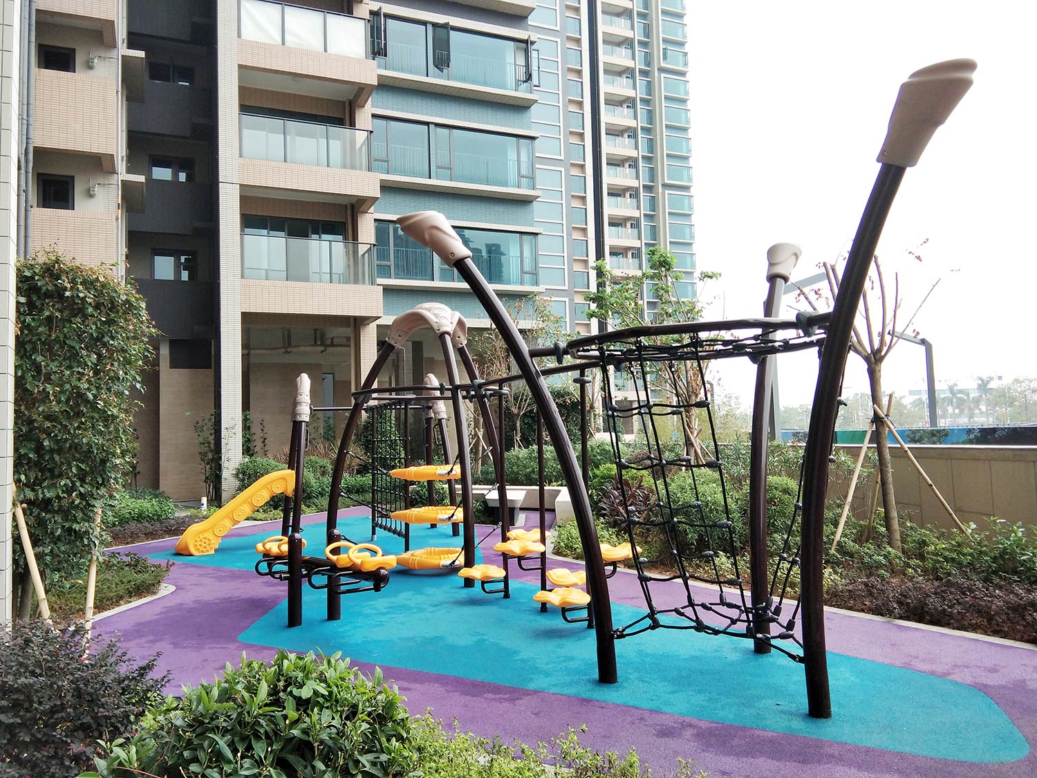 小區(qū)康體游樂設施戶外兒童攀爬架景觀園林小品組合滑梯|東莞奕翠園小區(qū)案例(圖6) 88-1.jpg