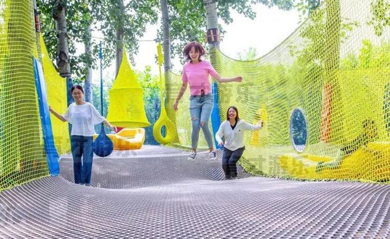 非標(biāo)無(wú)動(dòng)力游樂(lè)設(shè)備兒童攀爬網(wǎng)的積極作用