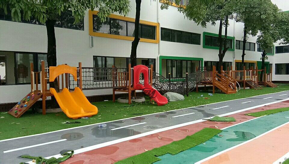 木質(zhì)體能拓展器材幼兒園戶外大型玩具攀爬滑梯案例_佛山佰德幼兒園(圖5) QQ圖片20220721090945.jpg