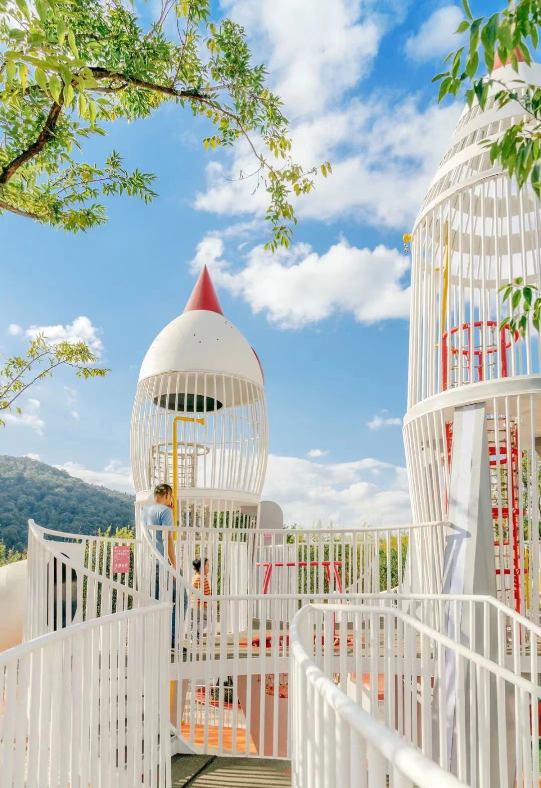 戶(hù)外無(wú)動(dòng)力非標(biāo)定制游樂(lè)設(shè)備案例分享_廣州市育才游樂(lè)設(shè)備有限公司(圖7) 微信圖片_20220728142547.jpg