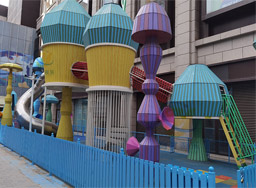 兒童戶外無動力游樂設(shè)備廠家該如何處理淡季的經(jīng)營呢？