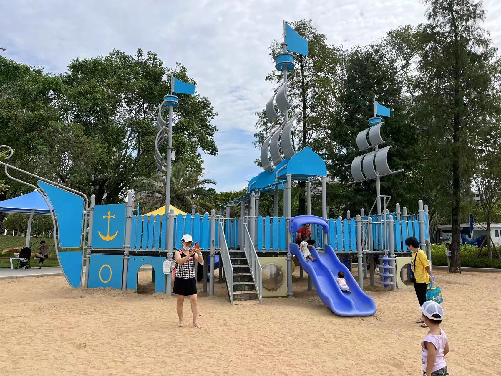 非標(biāo)定制大型室外無動(dòng)力游樂設(shè)備幼兒園玩樂設(shè)備|佛山市南海區(qū)桂城兒童公園案例