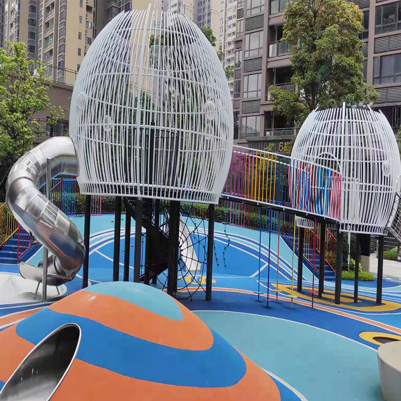 戶外螺旋不銹鋼滑梯_兒童不銹鋼滑滑滑梯_兒童旋轉(zhuǎn)滑梯(圖1) 12.jpg