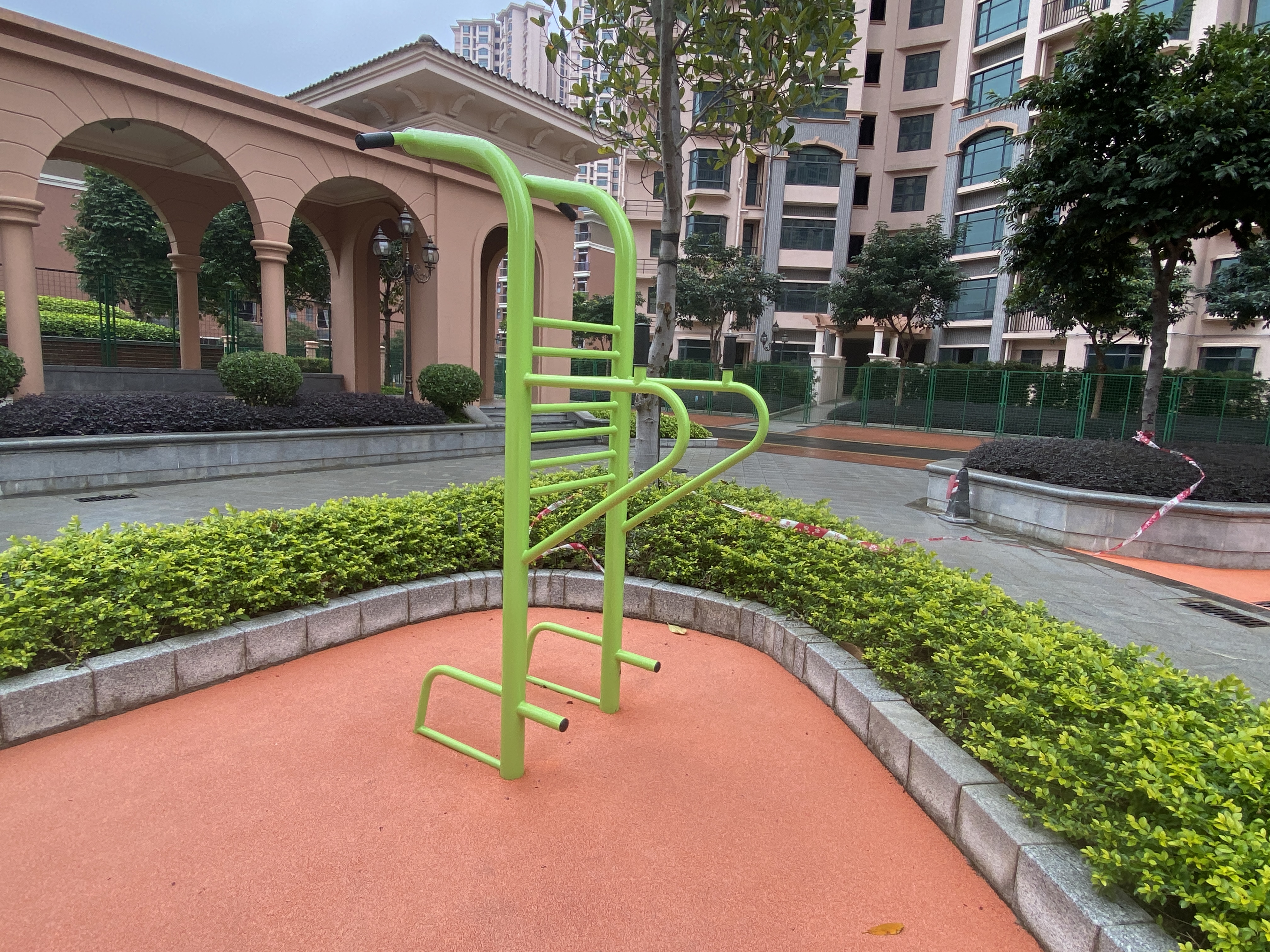 兒童戶外游樂設備室外大型不銹鋼兒童滑梯|佛山東湖洲房地產(chǎn)小區(qū)游樂設施案例(圖6) 微信圖片_20240311164039.jpg