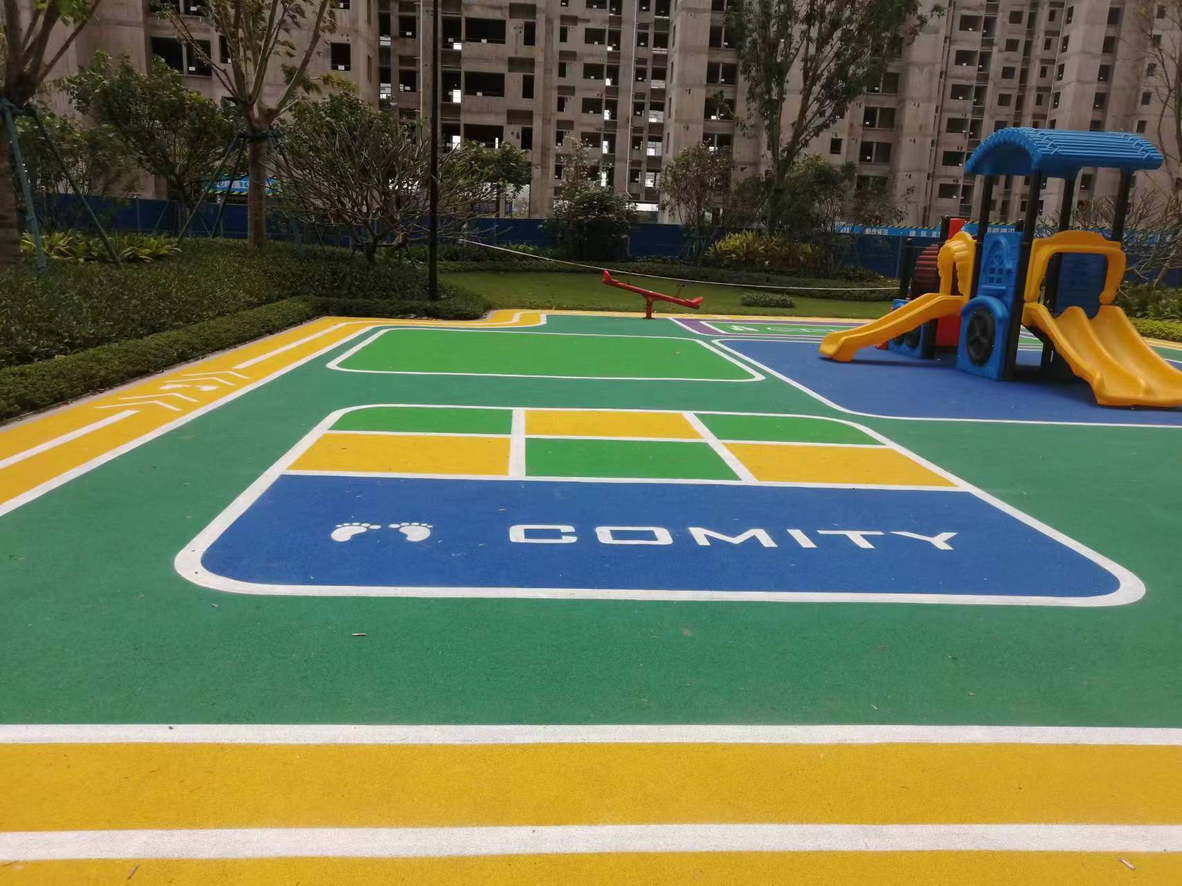 戶外大型游樂場設(shè)備室外兒童樂園epdm安全地墊鋪設(shè)丨佛山順德容桂鉑悅府案例(圖2) 微信圖片_20240419154551.jpg