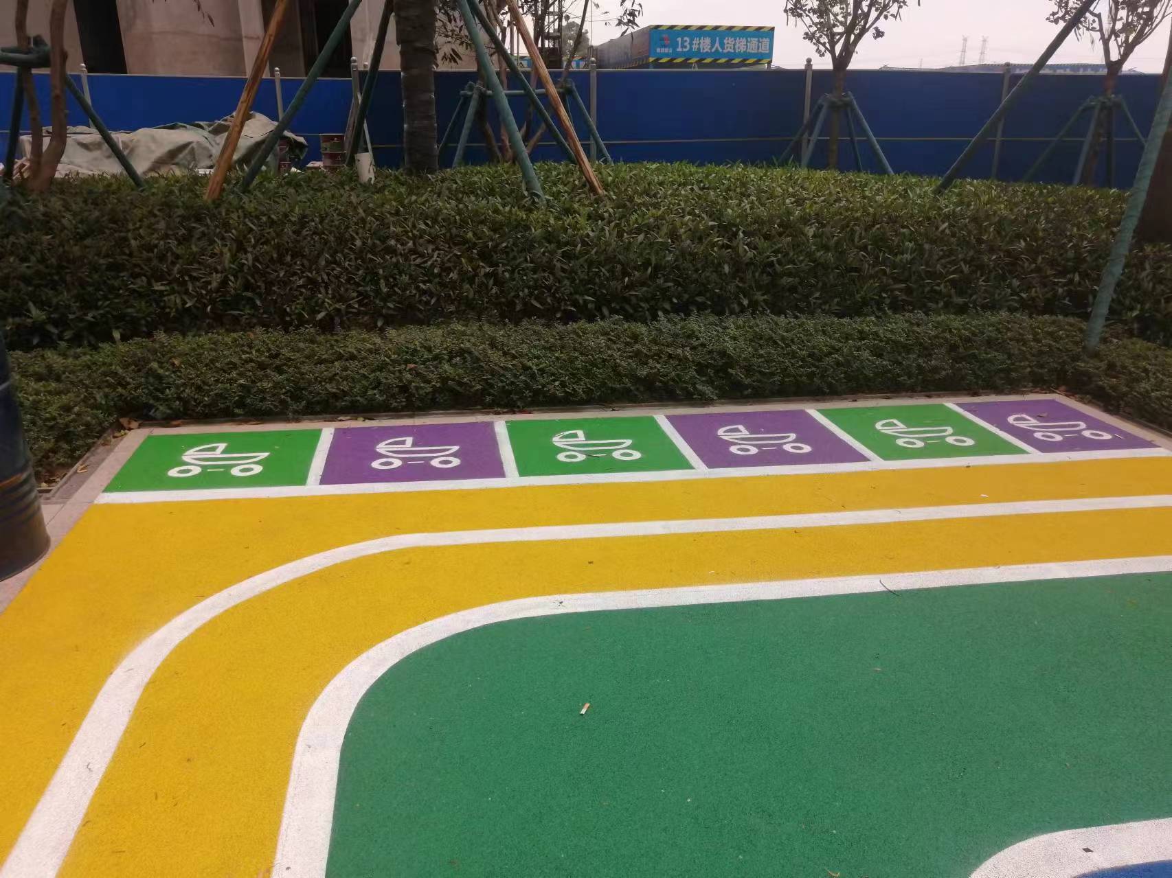 戶外大型游樂場設(shè)備室外兒童樂園epdm安全地墊鋪設(shè)丨佛山順德容桂鉑悅府案例(圖1) 微信圖片_20240419154338.jpg