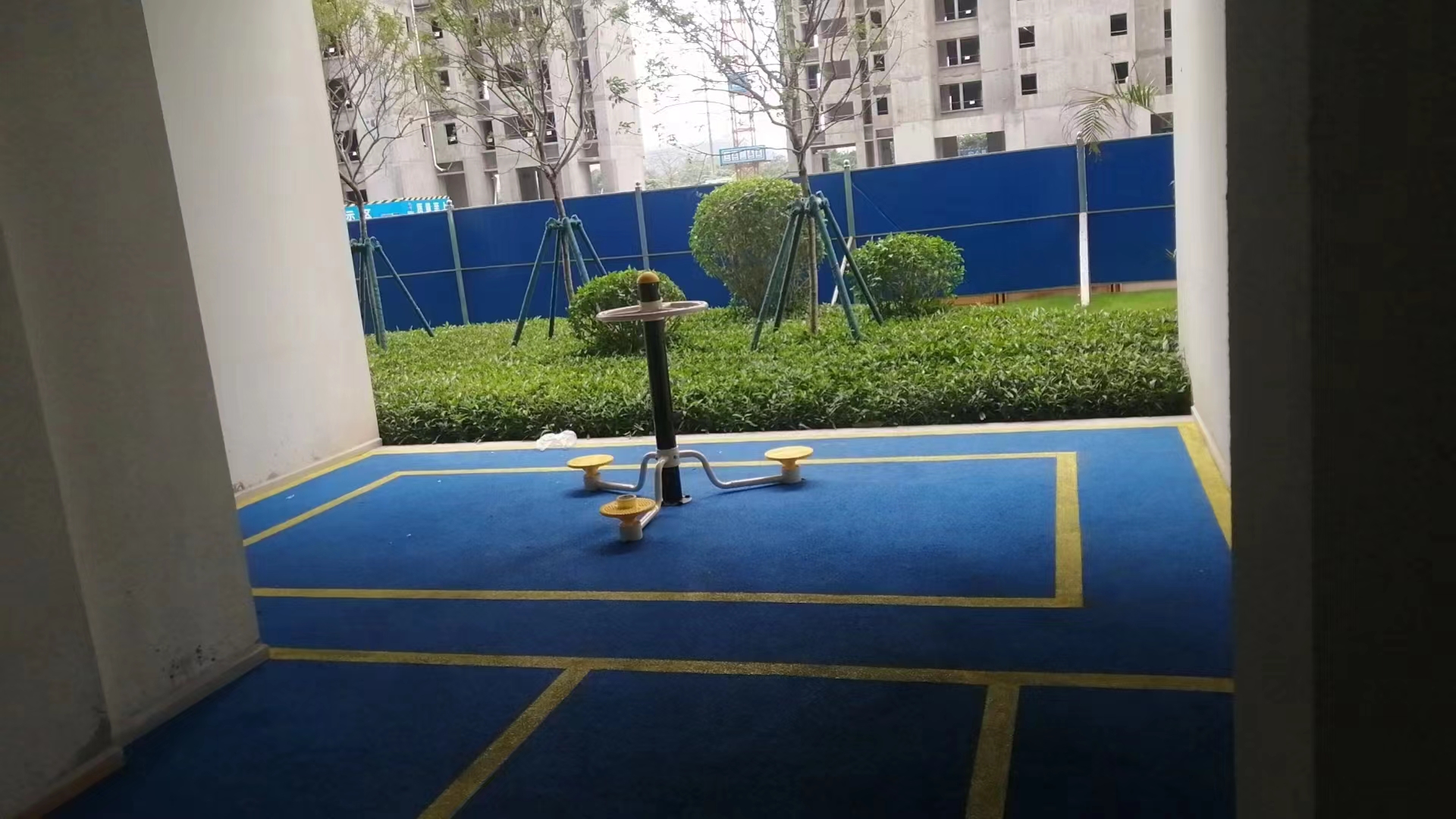 戶外大型游樂場設(shè)備室外兒童樂園epdm安全地墊鋪設(shè)丨佛山順德容桂鉑悅府案例(圖5) 微信圖片_20240419154608.jpg