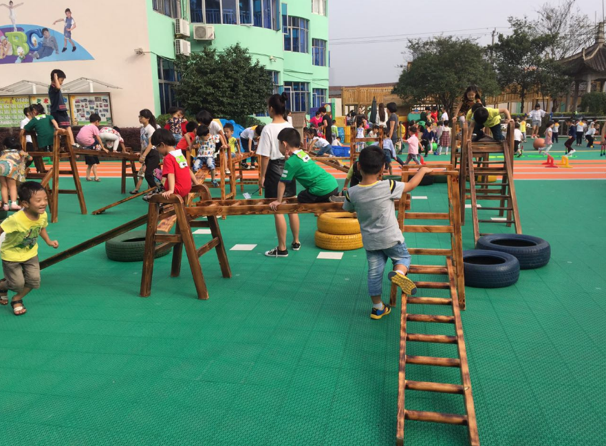 星匯幼兒園采購(gòu)大型戶外組合滑梯_幼兒園桌椅_懸浮地墊丨佛山順德星匯幼兒園案例(圖4) 6.png